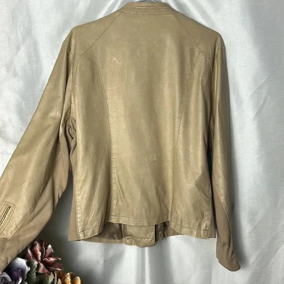 CALVIN Klein vegan leather jacket,asymmetrical front zipper,rib sides, like new! - Picture 8 of 16